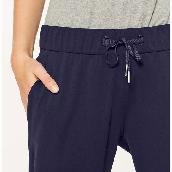 LULULEMON / Z4 ON THE FLY 7/8 LENGTH / DRAWSTRING PANTS / SZ 8 / BLACK - Picture 9 of 11